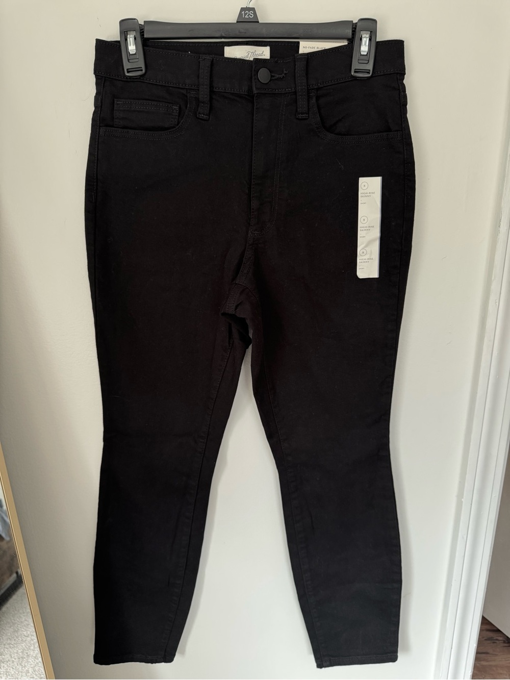 Universal Thread Women’s Skinny Jeans in Black